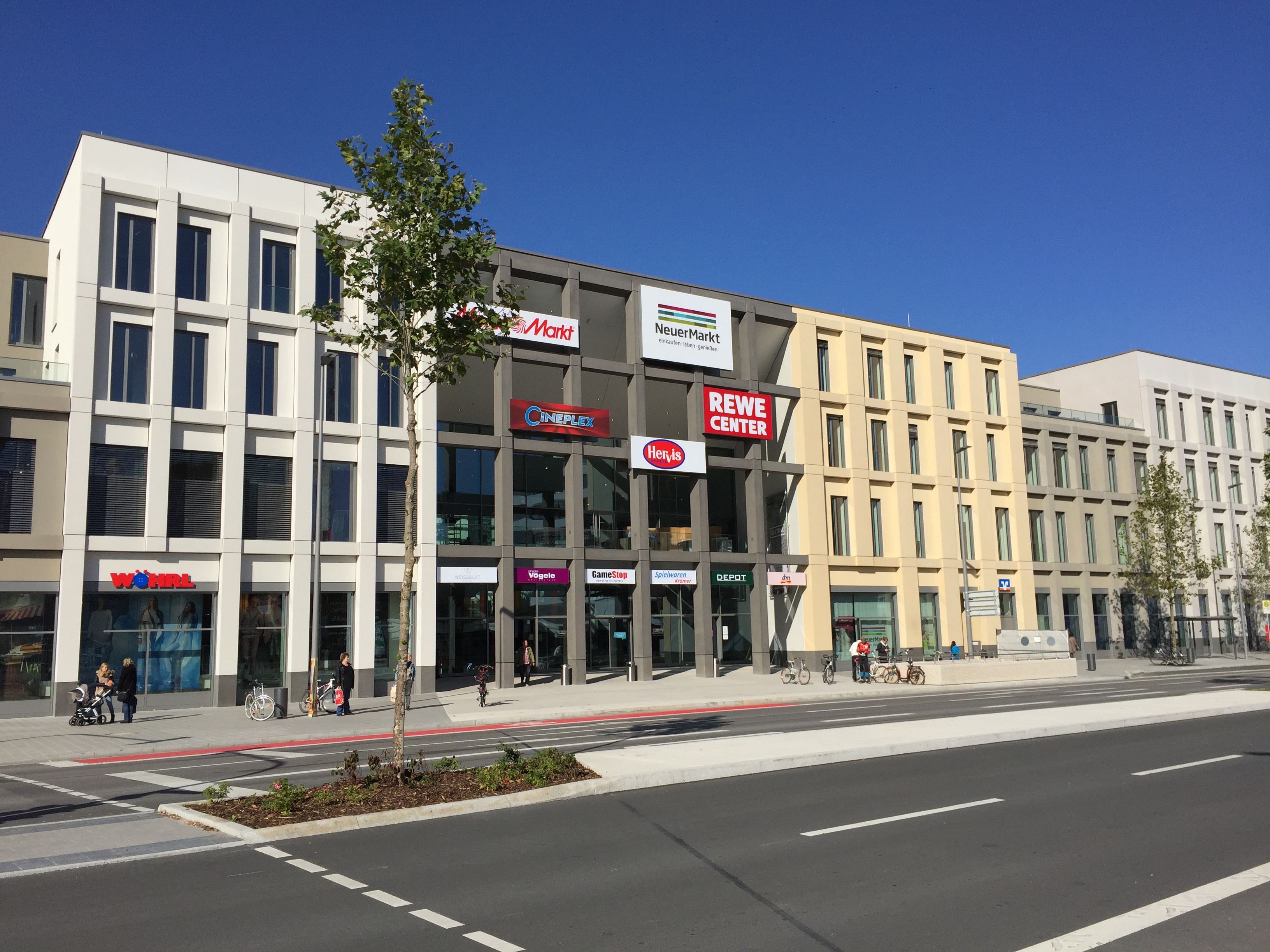 CINEPLEX Neumarkt