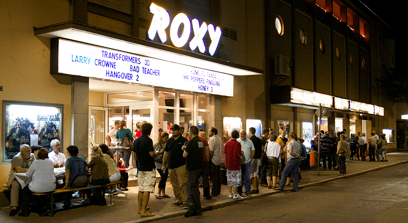 Roxy Kinos