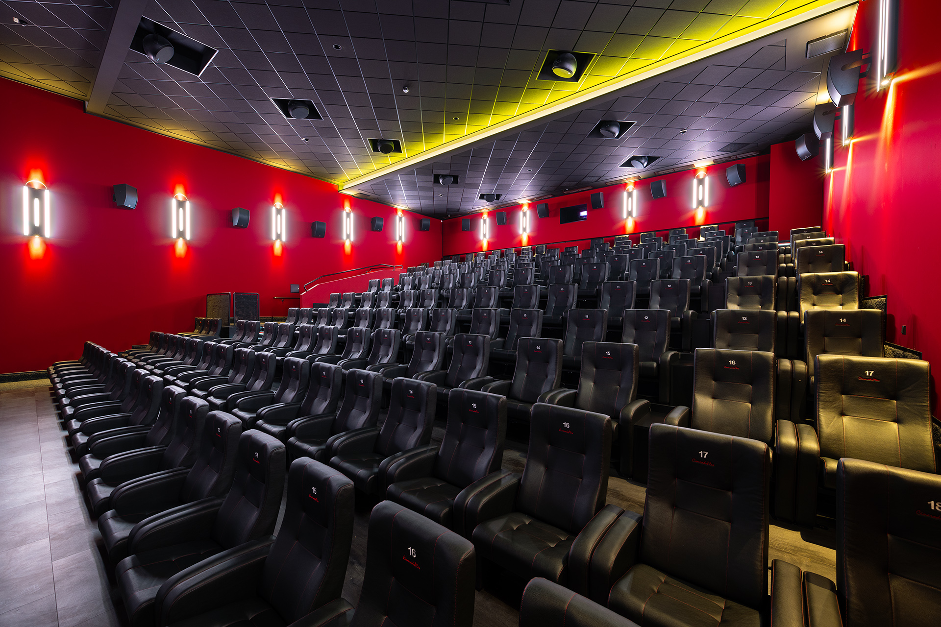 Saal des CineradoPlex Freising
